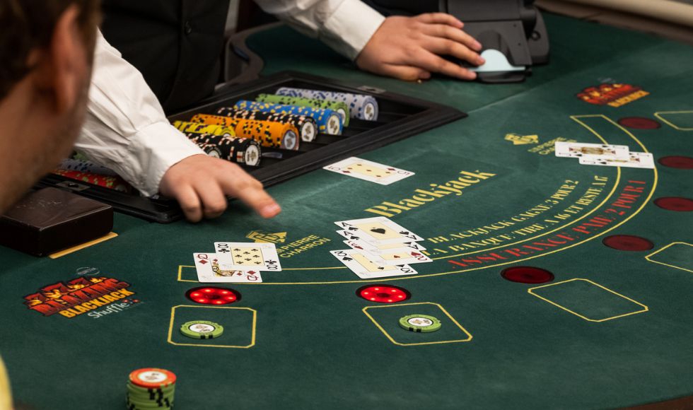 a game of blackjack jackpot blazing 7 at Club Pierre Charron 